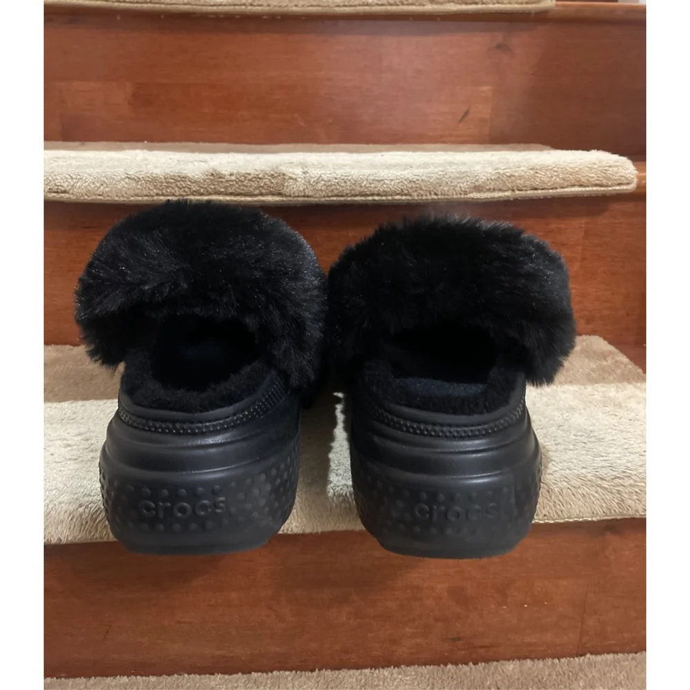 NWOT Crocs Stomp Quilted Black Faux Fur Lined Platform Mules & Clogs Men Size 12
